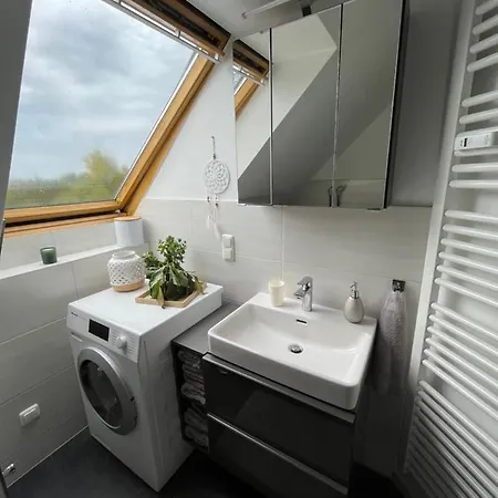 105 Qm Neues Klimatisiertes Appartment Fuer Familien Privater Parkplatz Chemnitz Buitenkant foto
